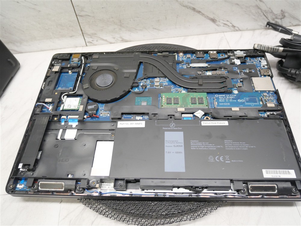 DELL E5591 15″ LATITUDE Laptop i5-8400H 2.50ghz 8GB AC Adapter & BAT 1920×1080