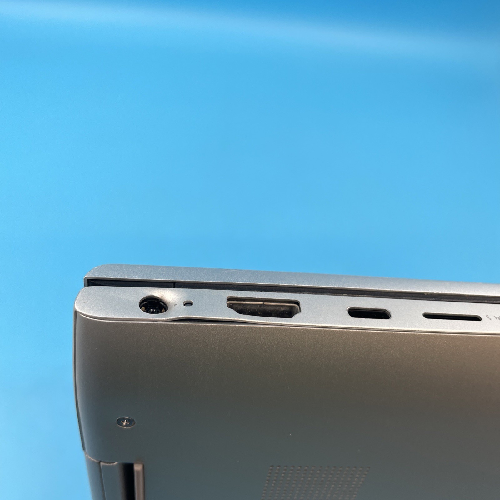 Dell Inspiron 7591 2-in-1 | i5-10210U | 8GB RAM | NO DRIVE | NO OS | 63% BATTERY