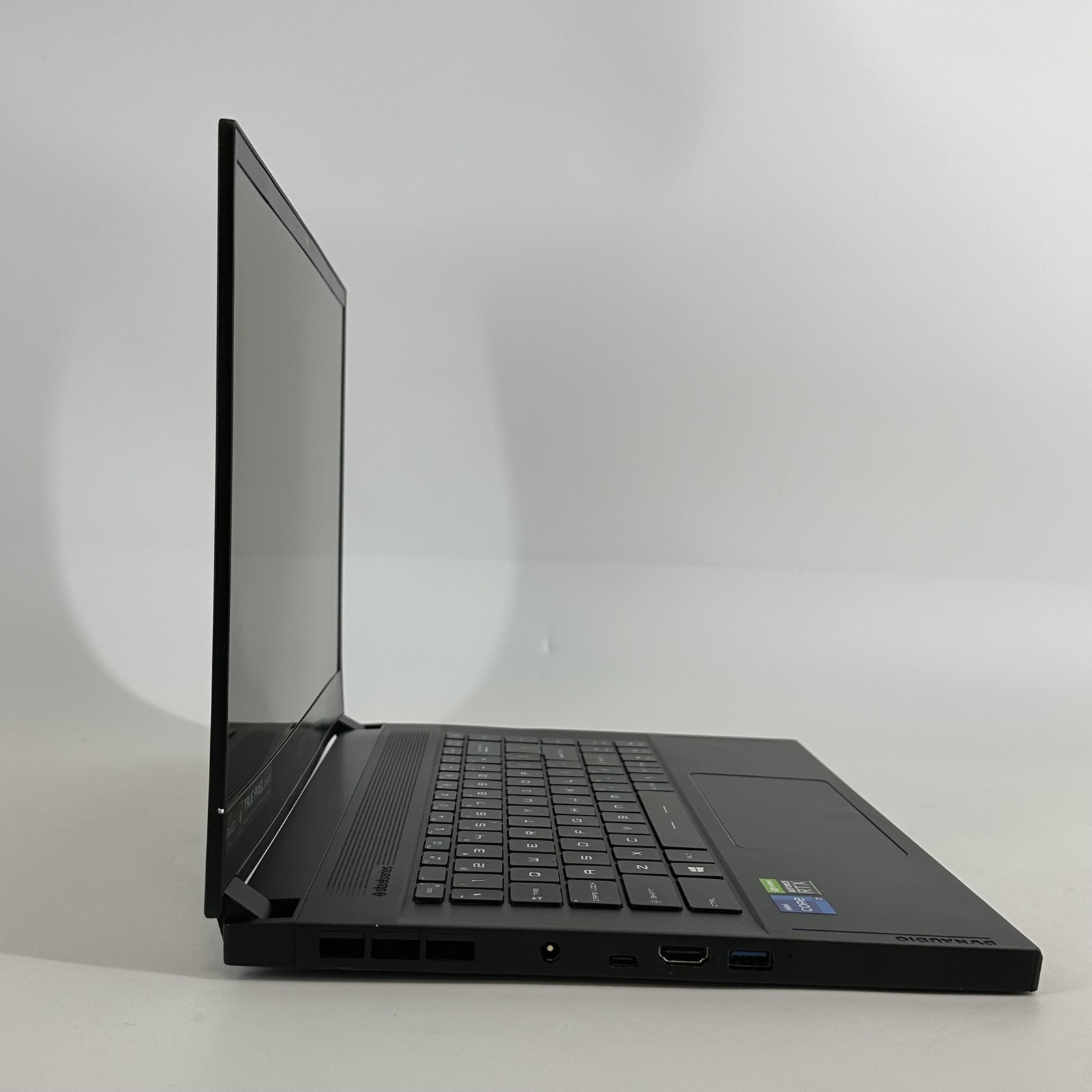 MSI Creator 15 Black i7-11800H 2.30GHz 16GB 512GB SSD NVIDIA RTX 3060 BENT FRAME