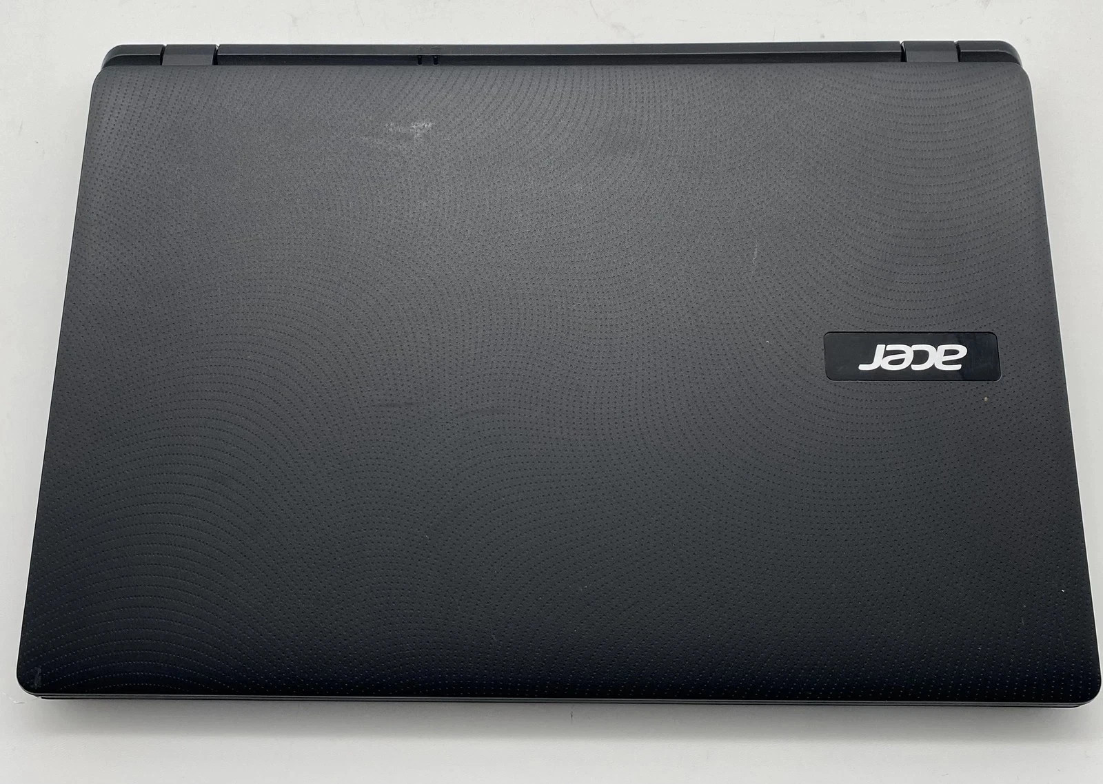 Acer Aspire ES1-572 [15.6”, Core i3 2.0GHz, 4GB, 1TB HDD, Win 10] [VERY GOOD]