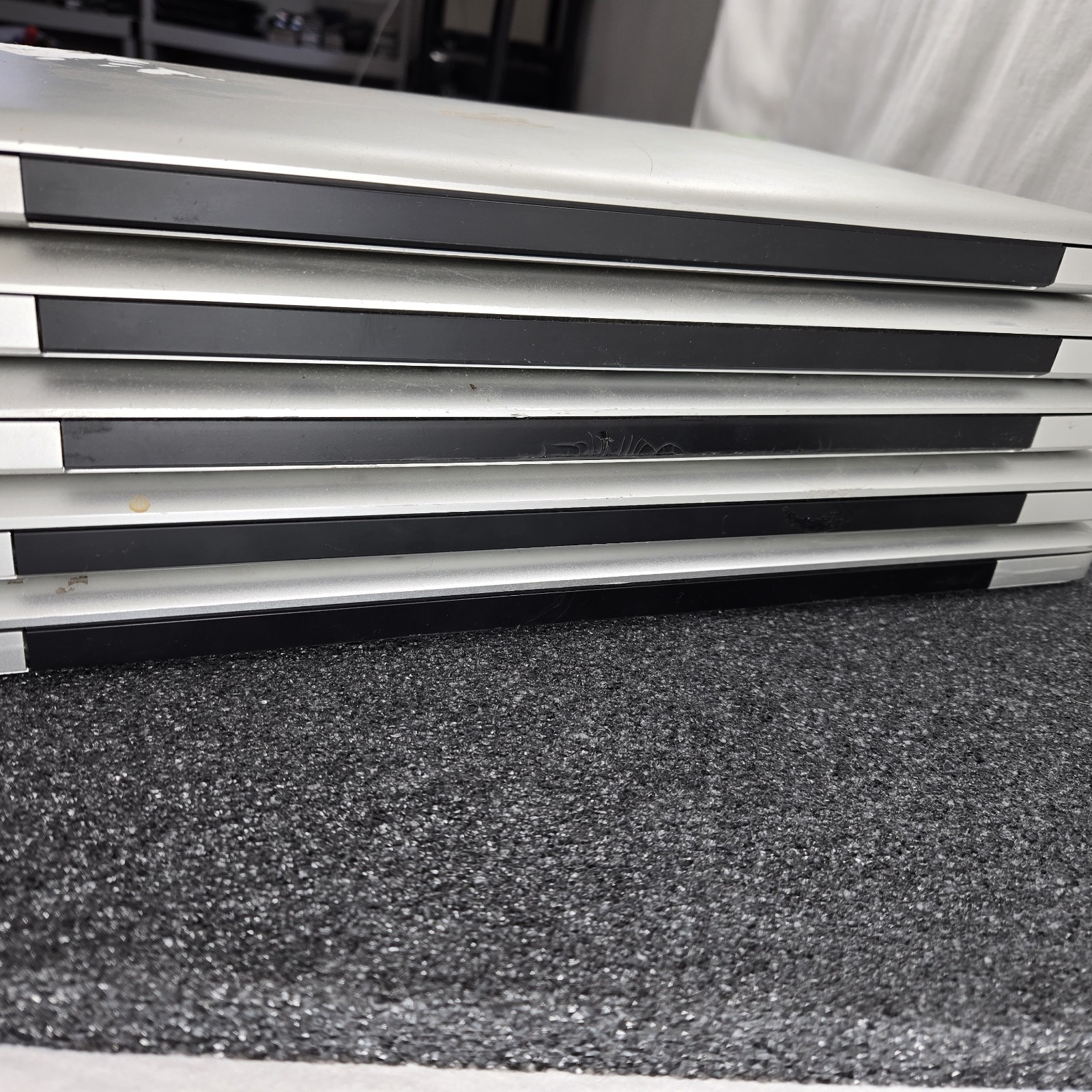 Lot of (5) Apple MacBook Pro A1286 Core 2 Duo – Mixed condition — PARTS