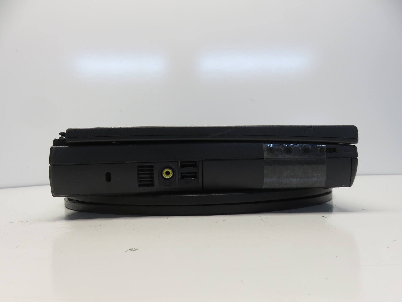 Gateway Solo 2500 Intel Celeron 300MHz 128 MB NO HDD No Batt