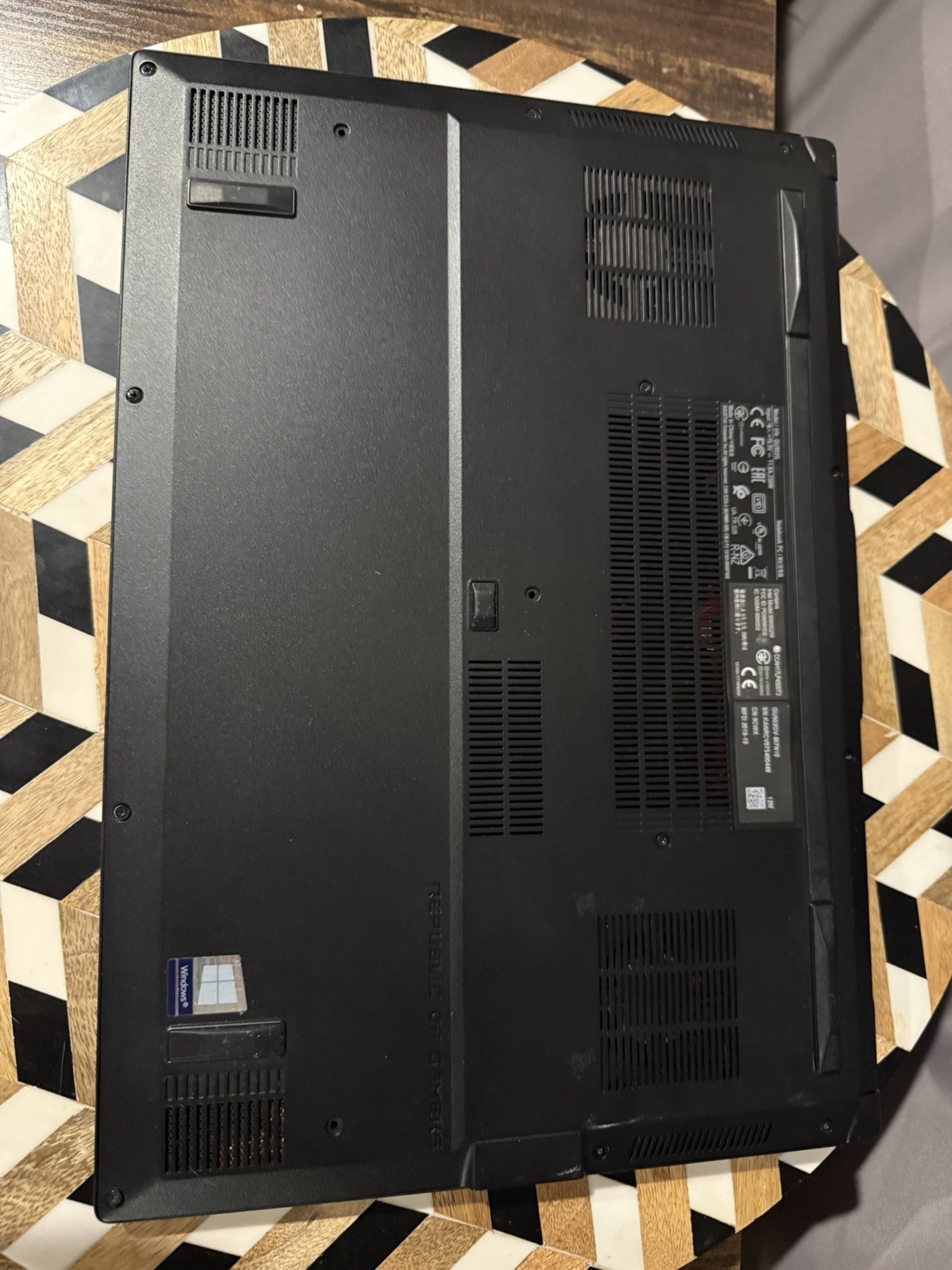 ASUS ROG Zephyrus GU502GV – i7-9750H / Nvidia RTX2060 / 16GB / 1TB / 144Hz 15.6”
