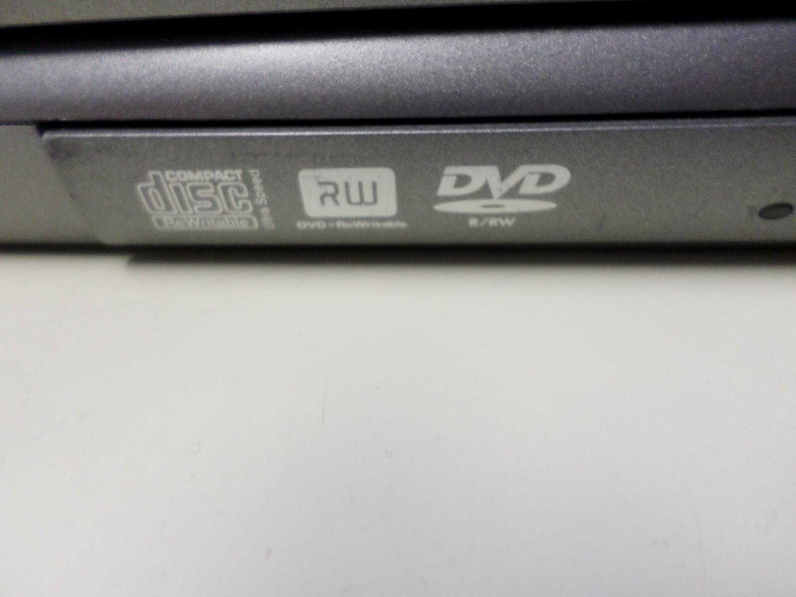 Dell Precision M60 15.6” Laptop P4 1.7 GHz 1 GB RAM DVDRW