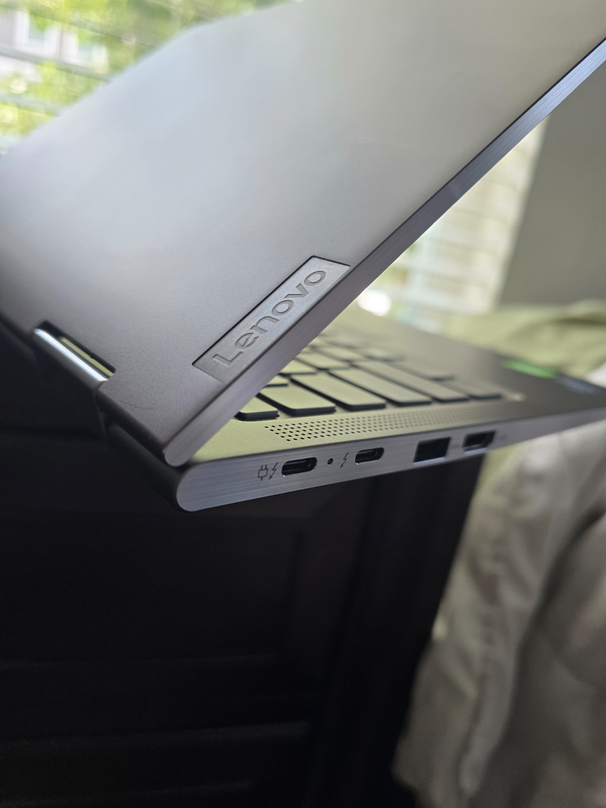 Lenovo ThinkPad X1 Yoga Gen 7 – i5-1235U – 16GB, 256GB, Windows 11 (New Battery)