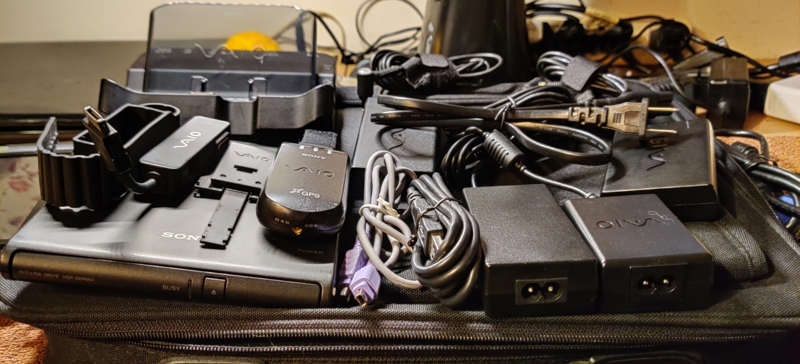 Sony Vaio VGN-UX280P MICRO COMPUTER WITH EVERYTHING WORKS GREAT See Video