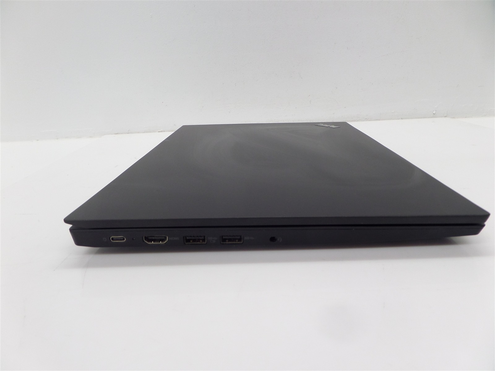 Lenovo ThinkPad E590 15.6″ w/ i7-8565U 1.8GHz CPU 4GB RAM – No HDD/Battery