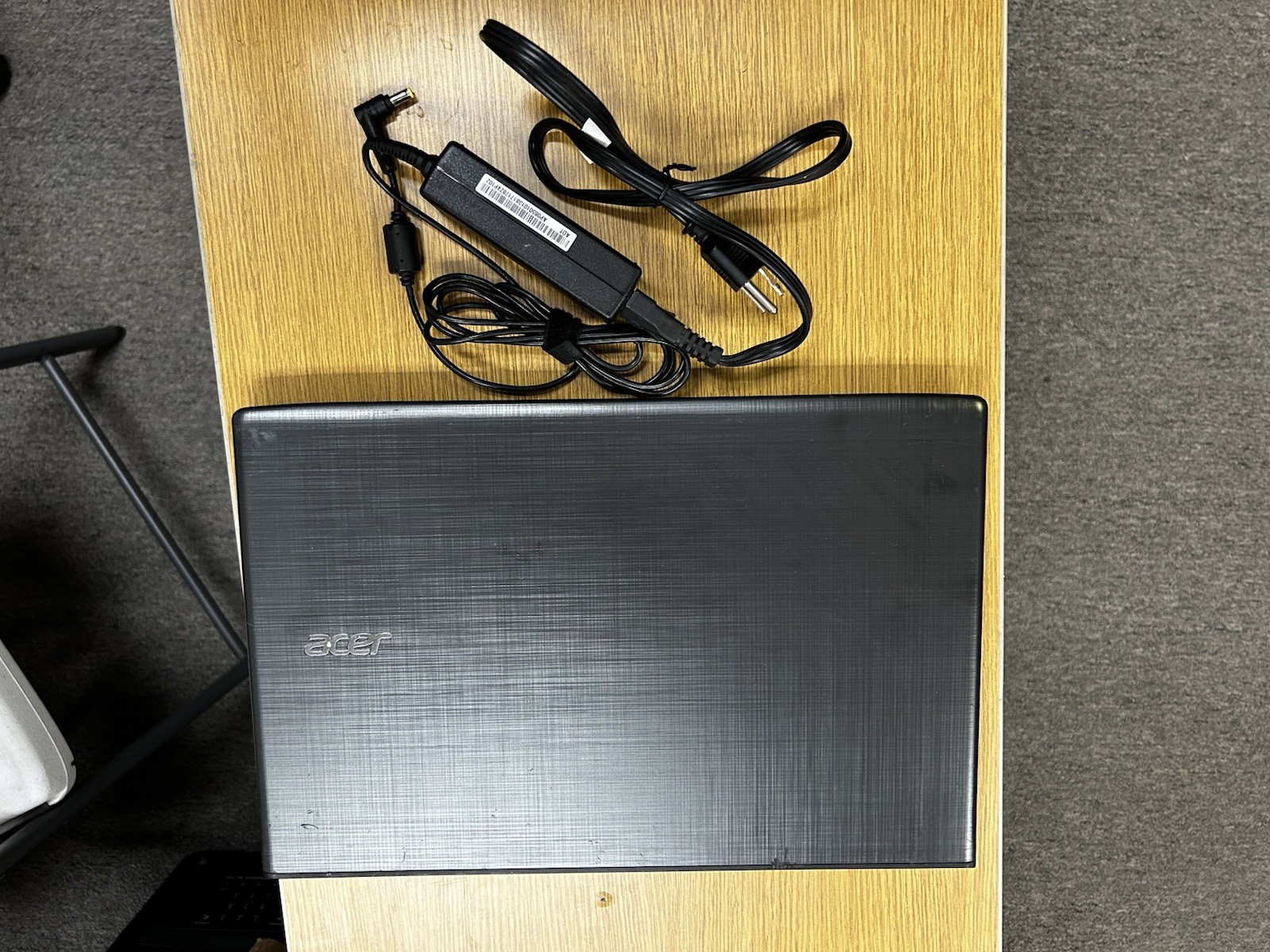 Laptop Acer Aspire E 15 15.6″ i3-8130U 6GB 250 gb hdd, Win11 home Black, TESTED