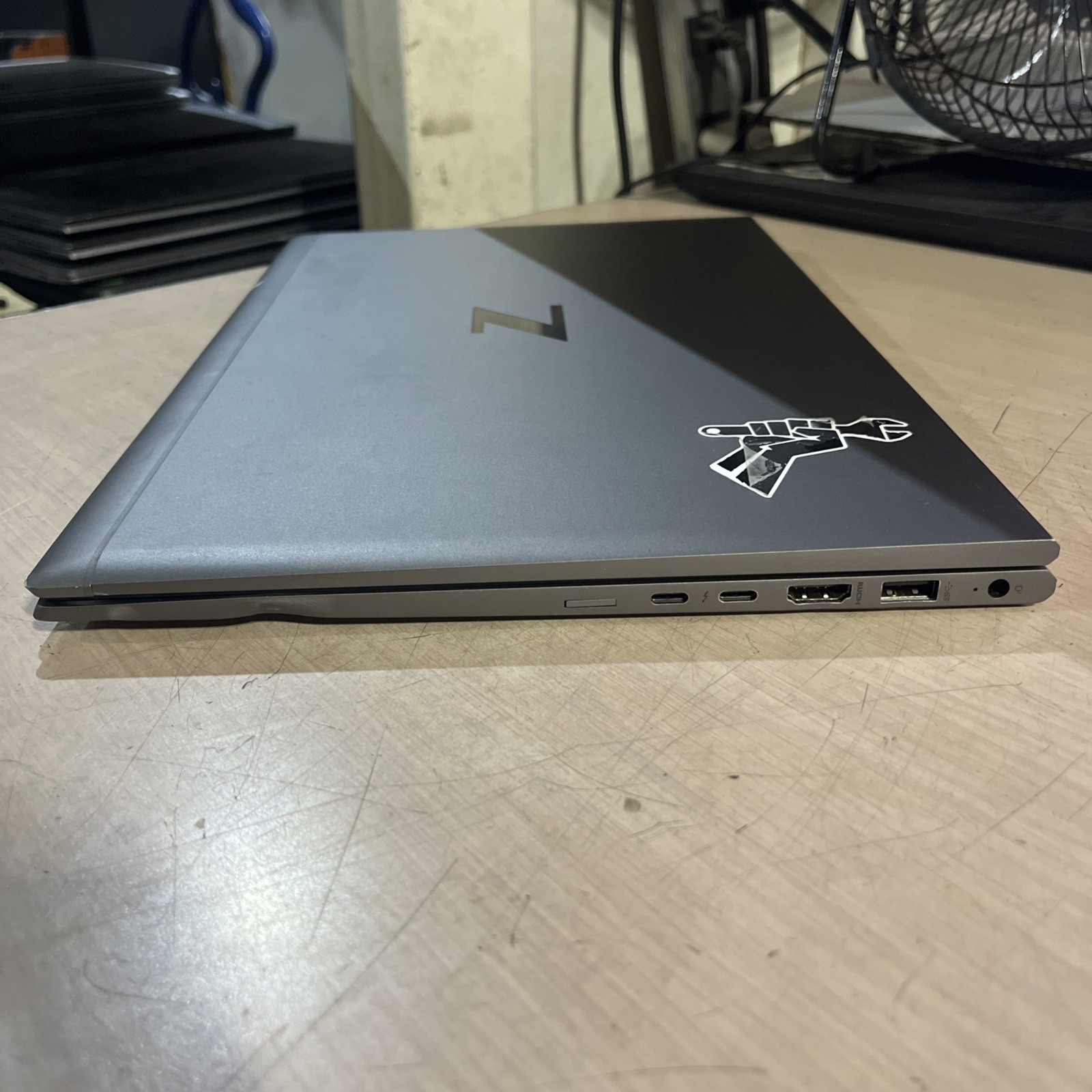 HP ZBOOK FIREFLY 15 G7 INTEL CORE I7 10TH GEN 8GB RAM NO HD