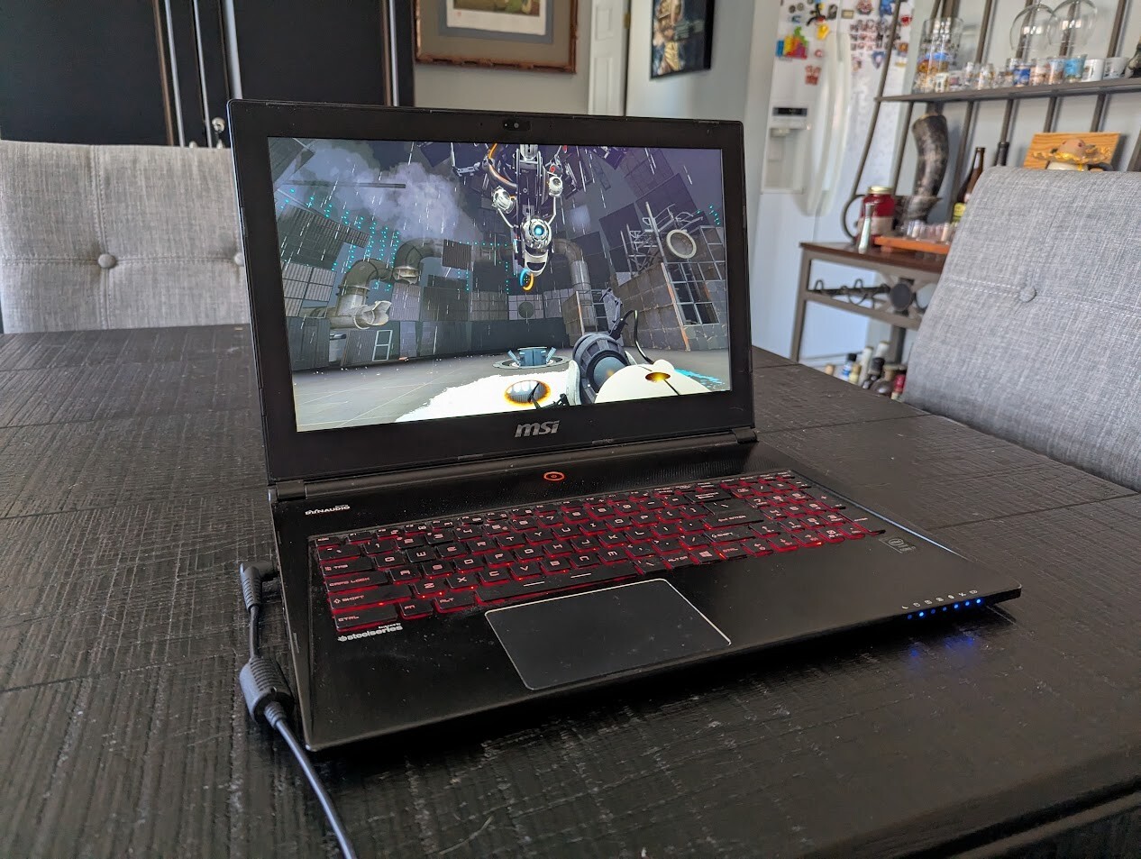 MSI GS Series GS60 Ghost-607 15.6-Inch Gaming Laptop (Aluminum Black)