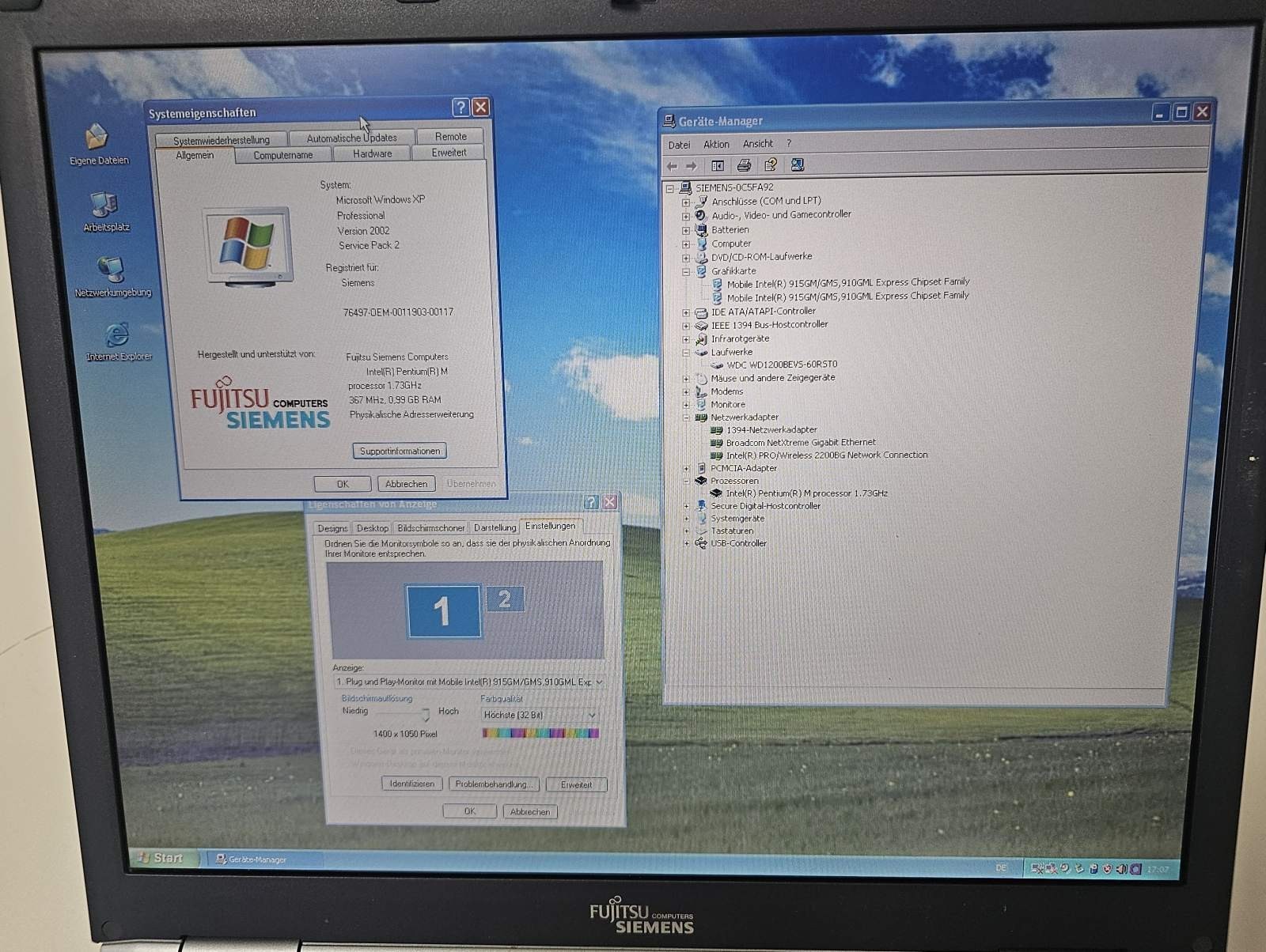 Retro Notebook Fujitsu Siemens E8020 with Windows XP Serial RS232 Parallel