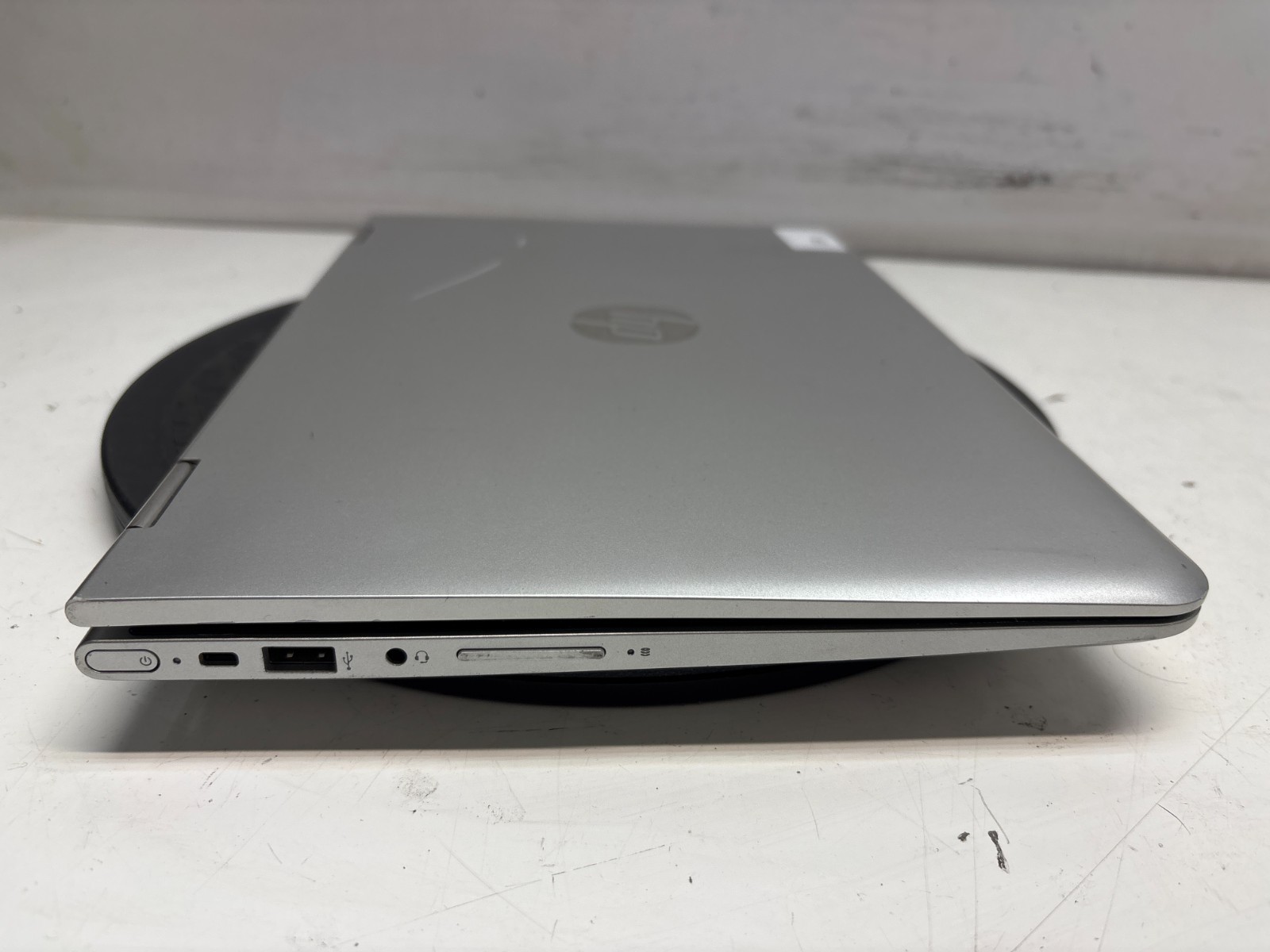 HP pavilion x360 m3-u001dx Intel Core I3-7100U 2.40GHZ 6GB NO HDD