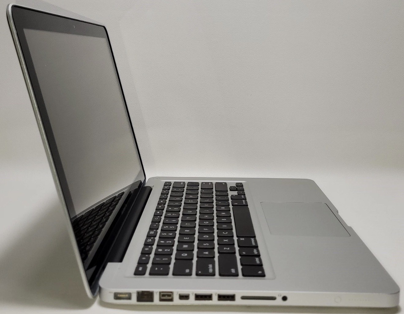 Macbook Pro A1278 i5-3210M 8GB 500GB with ADAPTER (UID AT65475E81, AT216DB428)