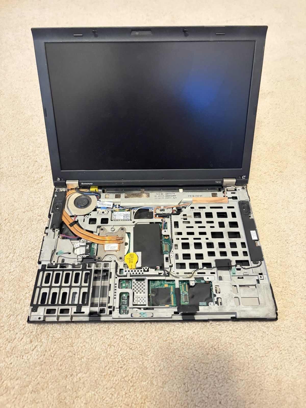Lenovo ThinkPad T410 *FOR PARTS*
