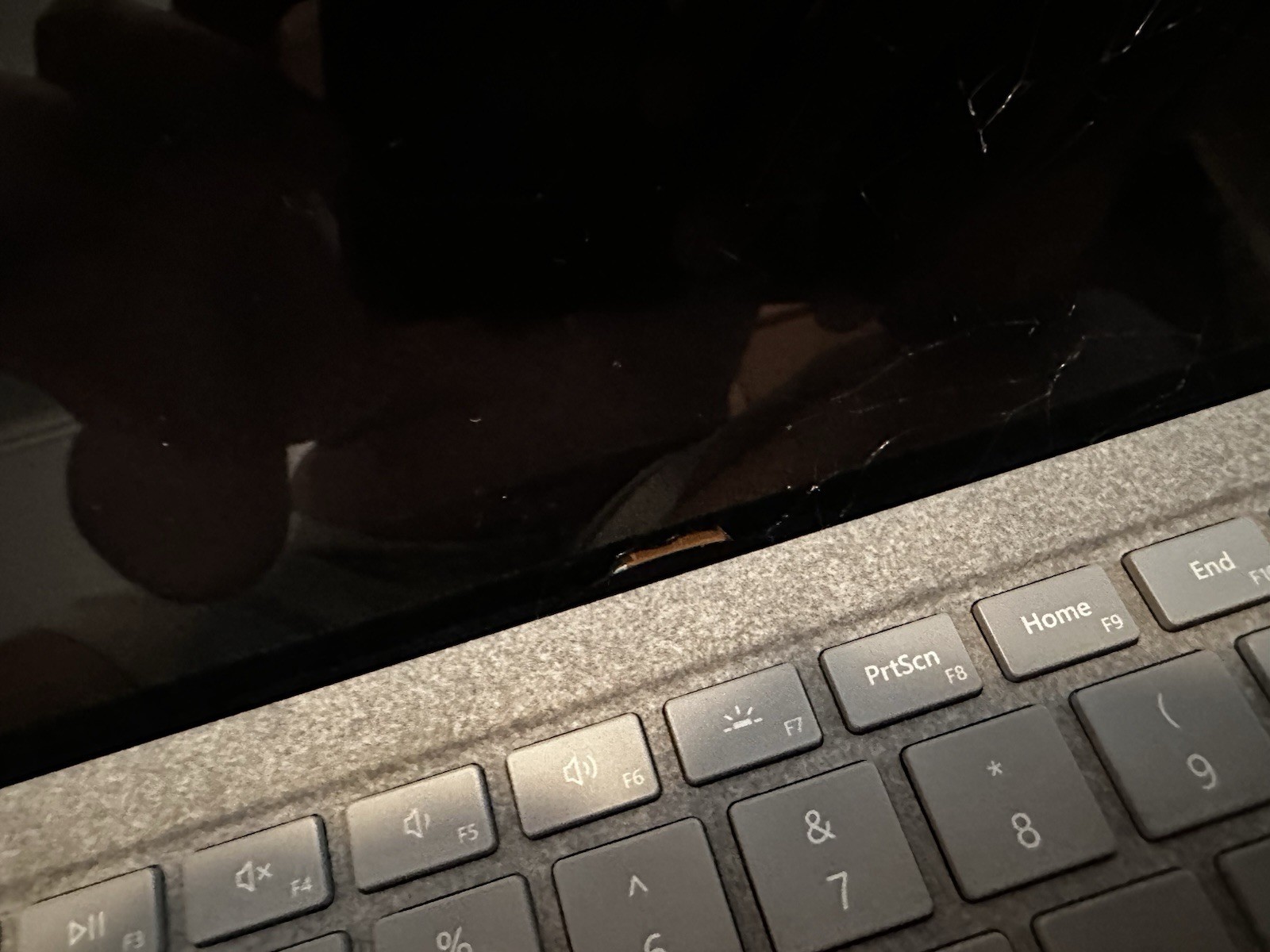Laptop Parts/Repair Intel i5 256GB SSD Base Model Cracked Screen AS-IS
