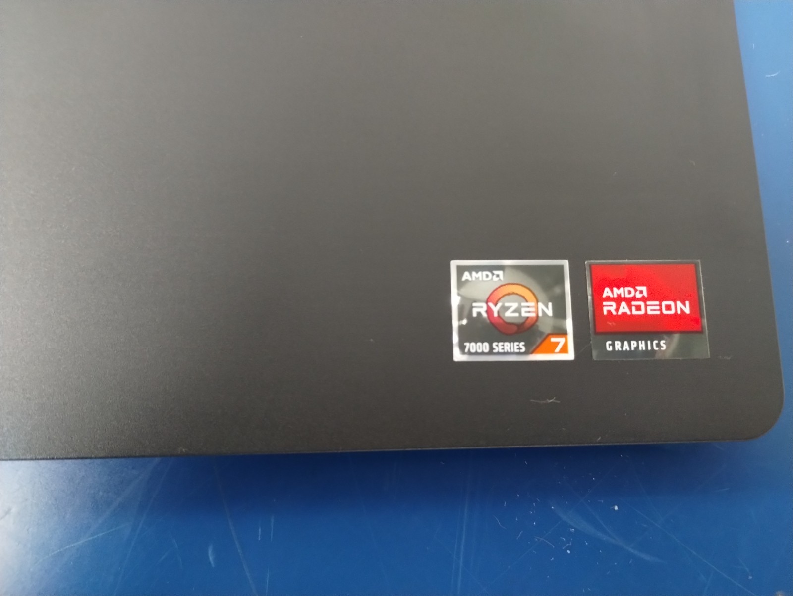 DELL 15 DC15255 G8MK9, AMD Ryzen 7 7730U, 2.00 GHz, 16 GB RAM 512 GB NVMe SSD