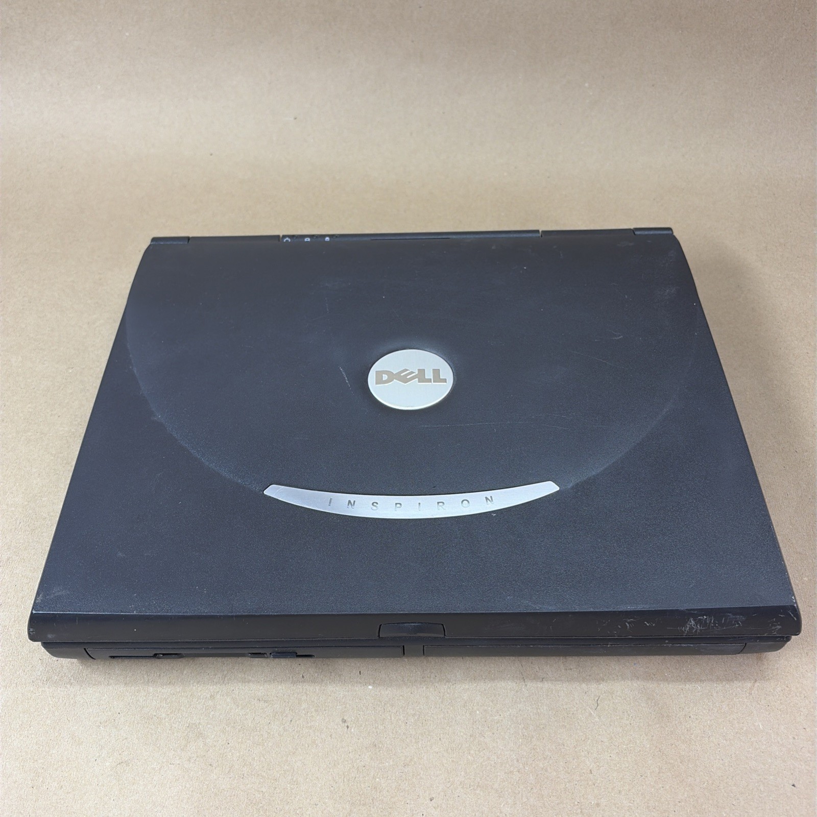 FOR PARTS Dell Inspiron 8200 PP01X Intel Pentium 4 Laptop UNTESTED