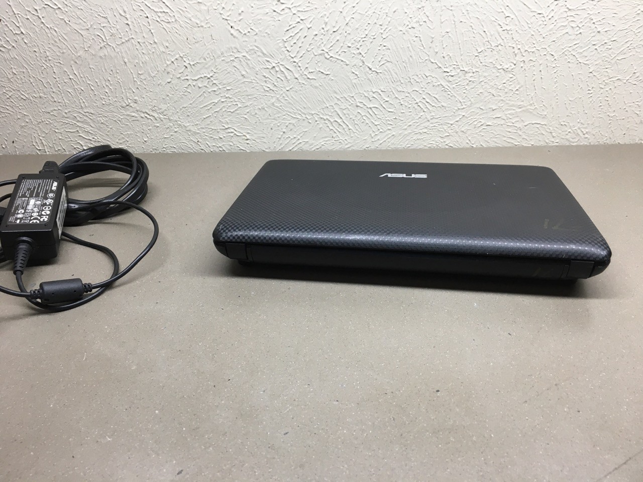 🤖 ASUS Eee PC 1001px 10.1″ LCD 1GB 1.66GHz Intel ATOM N450 160GB HD Debian 13