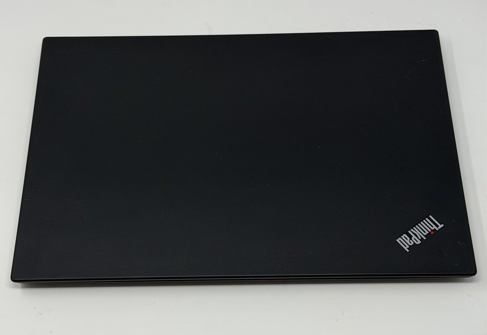 [B+ GRADE] Lenovo Thinkpad T490 14″ Laptop i7-8665U 32GB 512 GB SSD WIN11P
