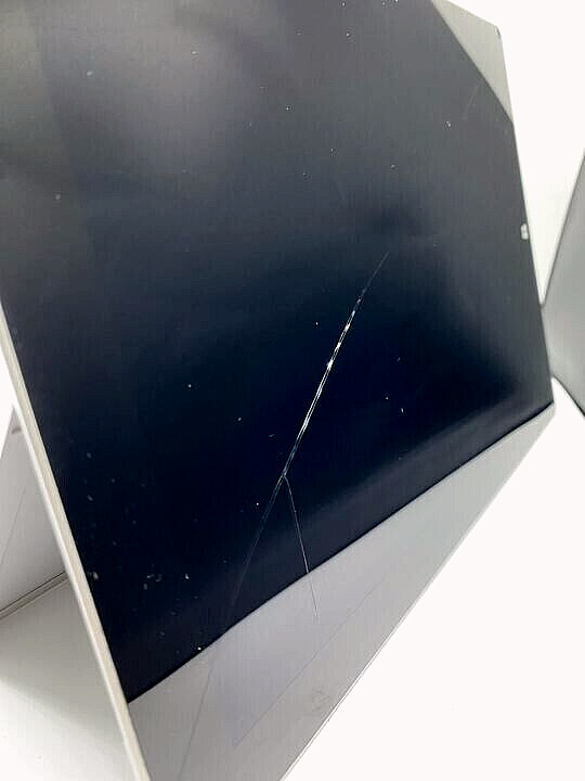 FOR PARTS Microsoft Surface 3 Intel Atom x7-Z8700 @1.60GHz 4GB RAM 128GB SSD
