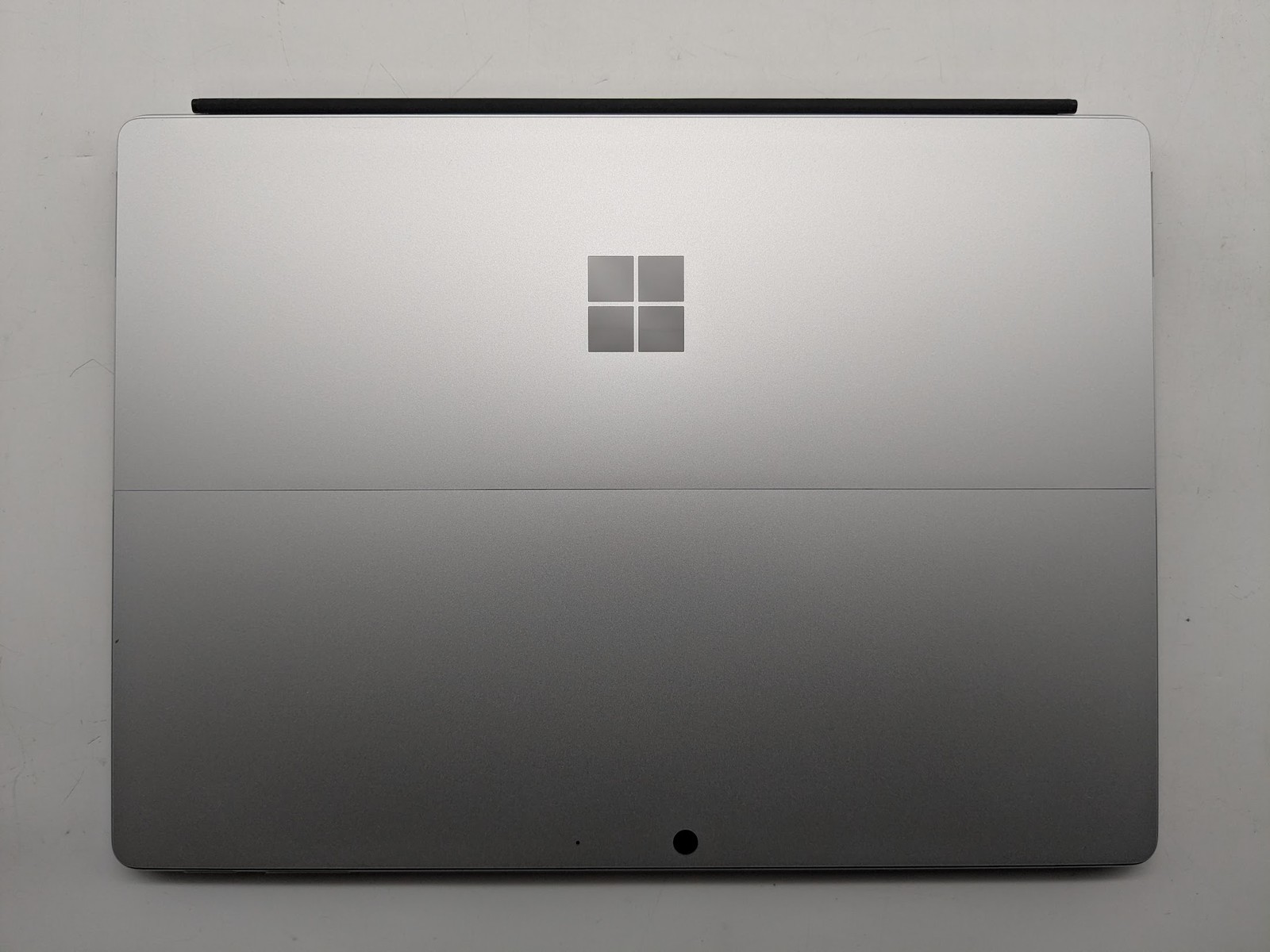 Microsoft Surface Pro 10 2-in-1 13″ ULTRA 5 135U 256GB SSD 8GB W11P 120Hz