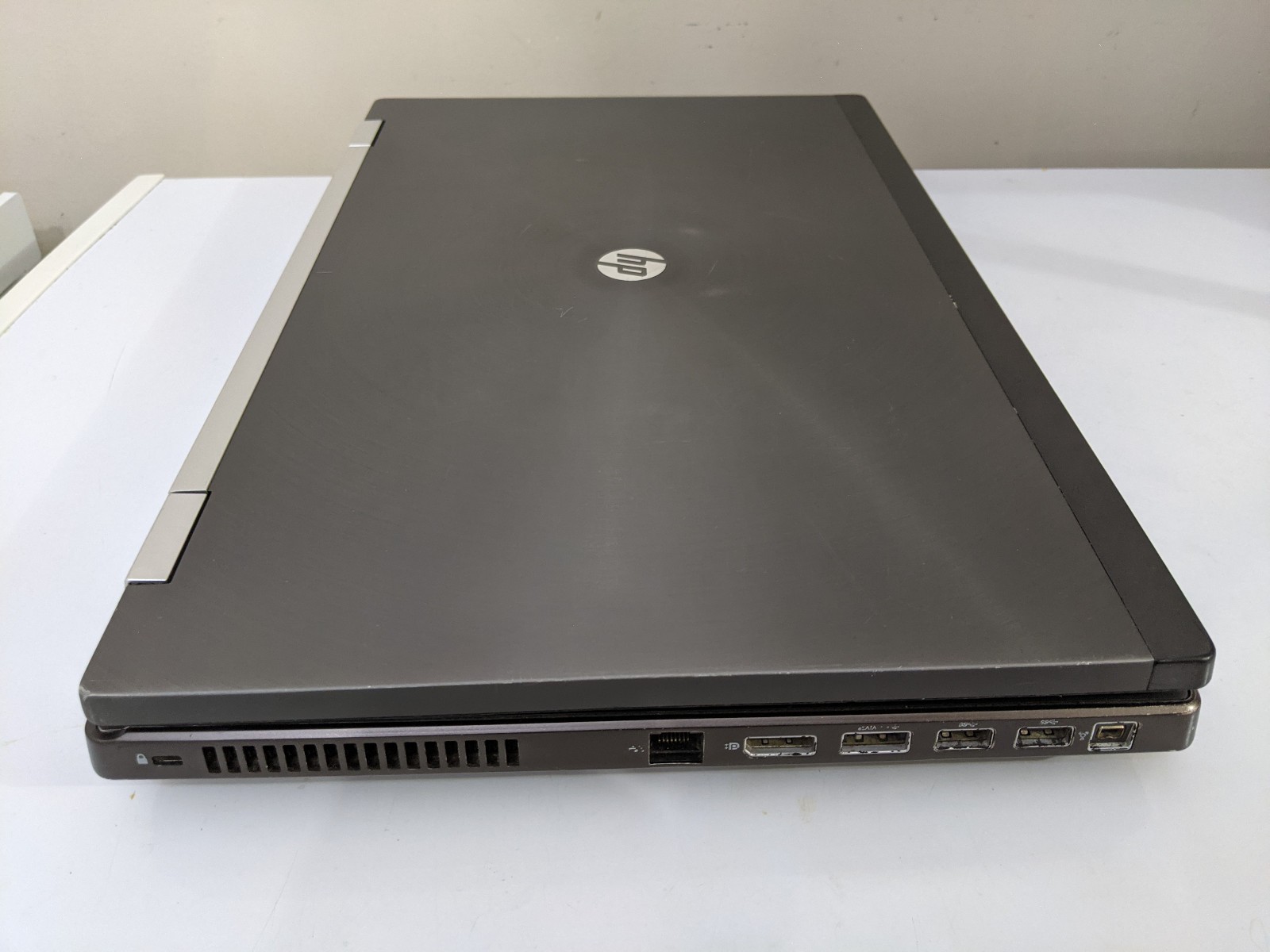 HP Elitebook 8760W Workstation 17.3” Core i7-2630QM 2.00GHz 24GB Ram 500GB SSD