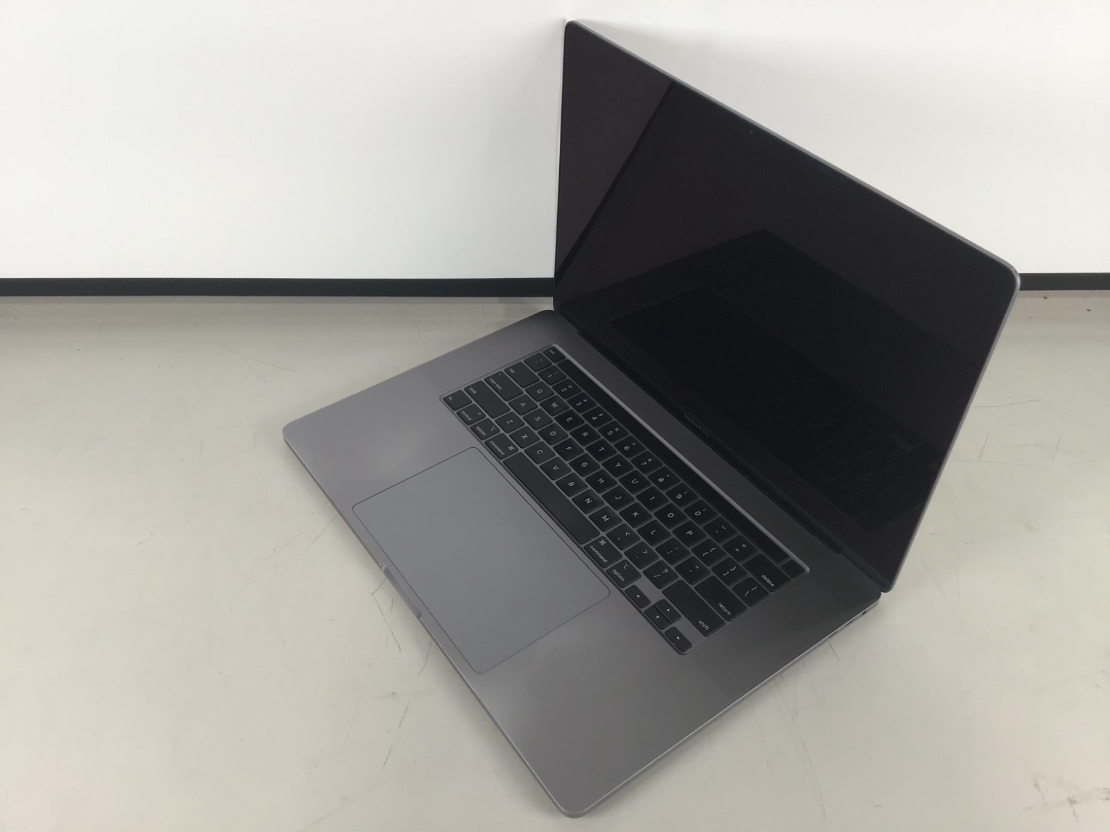 Lot of 2 Apple MacBook Pro 16″ A2141 i7-9750H 2.6GHz 16GB RAM 500B NVMe Gray~III