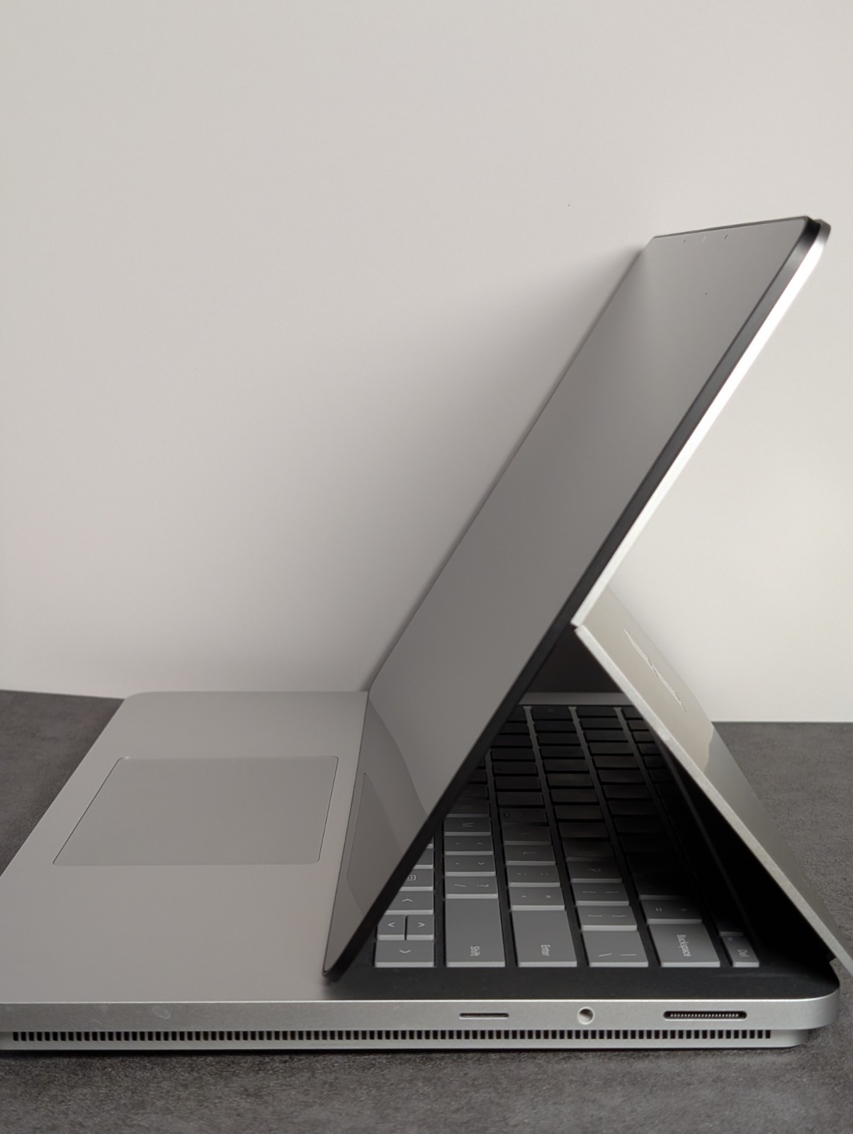 Microsoft Surface Laptop Studio 2 14.4″ i7-13800H 16GB 512GB SSD W11 Silver