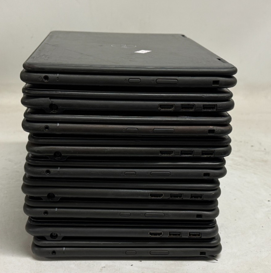 Dell Latitude 3190 2in1 11.6″ (Pentium N5030 – 8GB RAM – NO OS/HDD) – Lot of 9