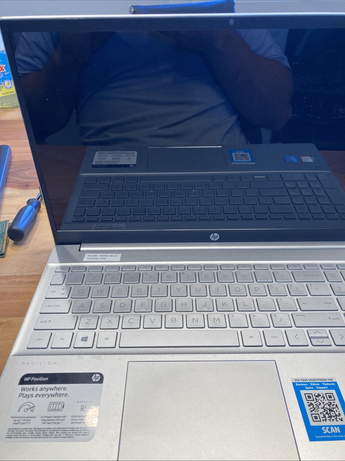 HP Pavilion 15-EG0077NR 15.6″ i7-1165G7 2.8GHz No Ram No Ssd