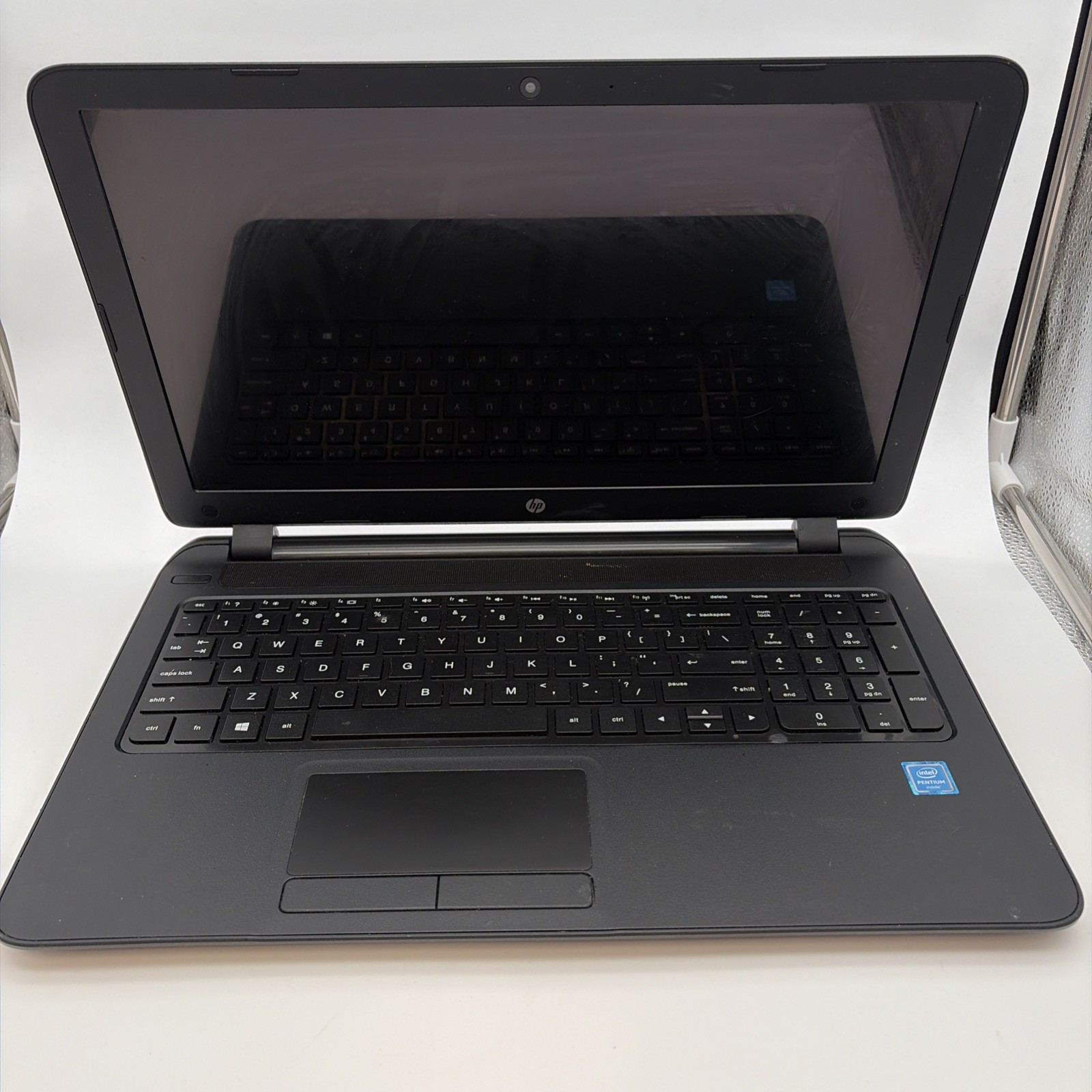 HP Windows 10Home Intel Pentium CPU N3540@ 2.16GHz RAM 4GB SSD128GB L118