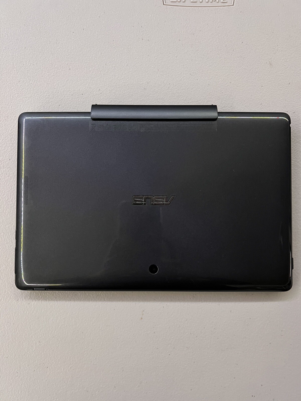 ASUS Tablet / Netbook T100TA 2GB Memory, 32GB Storage, Intel Quad Core Processor