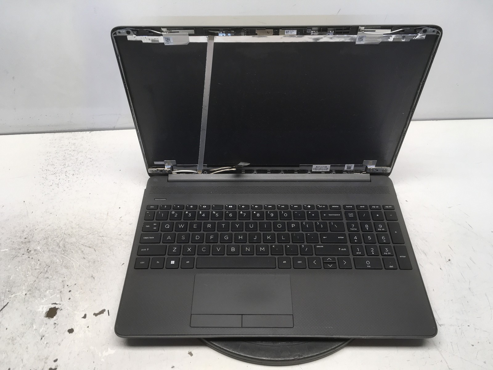 HP 255 G8 AMD No RAM NO HDD No Batt