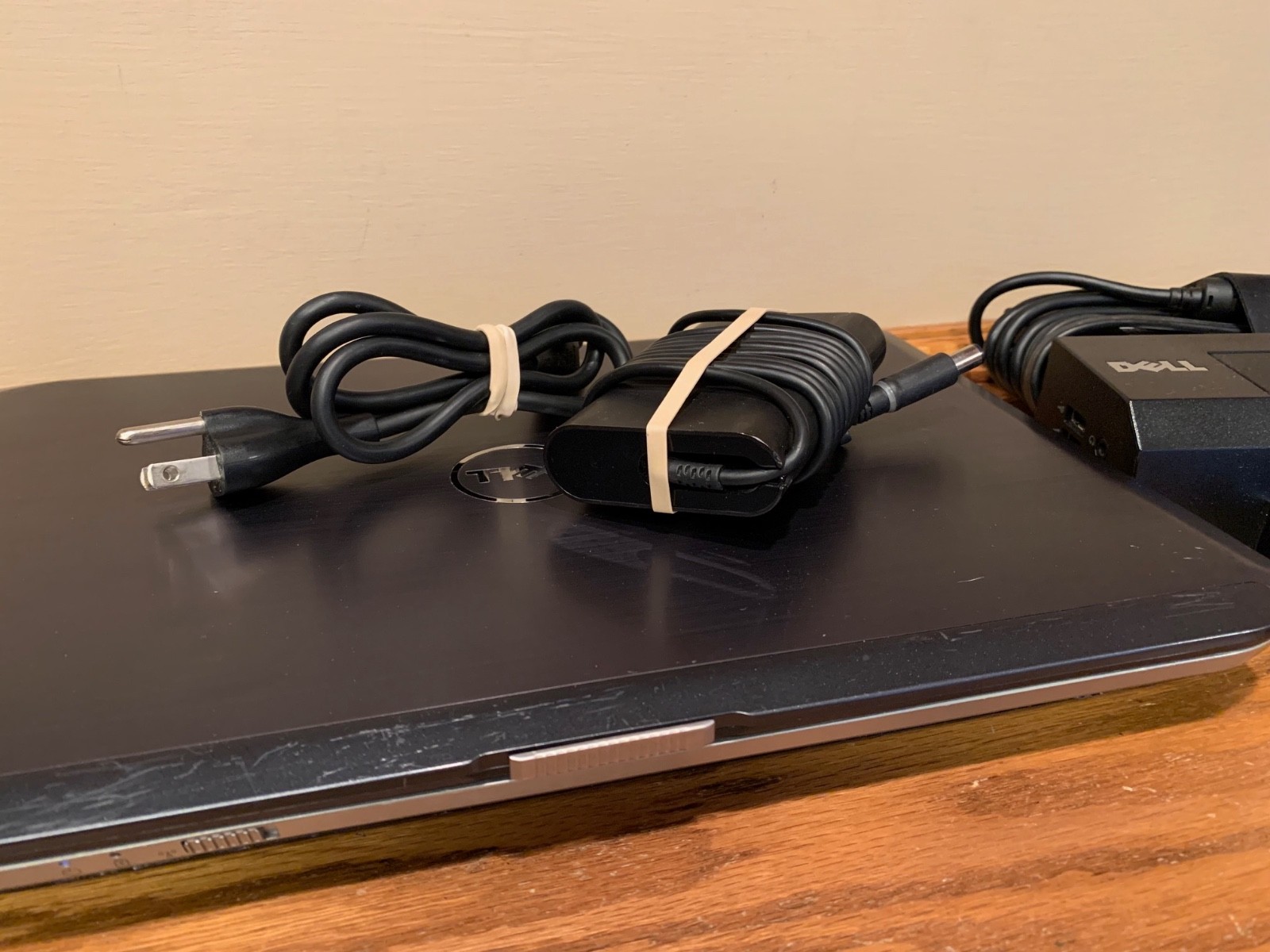 Dell Latitude 5420 14 In Core i5-2520M 2.50 GHz 8 GB RAM Laptop with Pro2x Dock