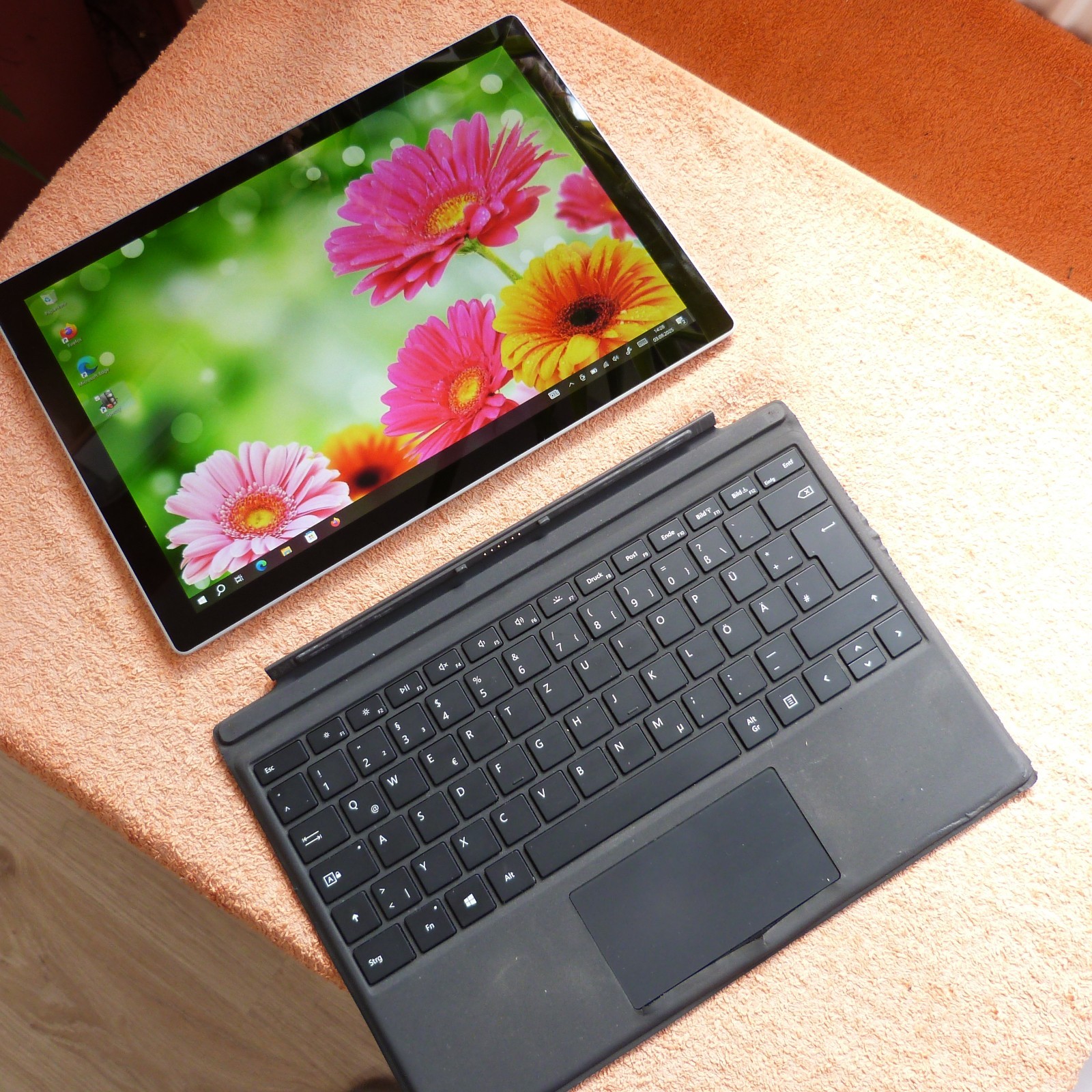 XL LOT Surface Pro 5 128GB SSD Convertible METAL l 12″ 2K TOUCH Windows 10