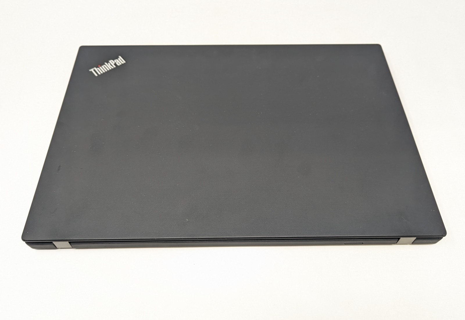 Lenovo ThinkPad T14 Gen 2a – AMD Ryzen 5 Pro 5650U 2.3 GHz 8GB RAM No OS/AC/SSD