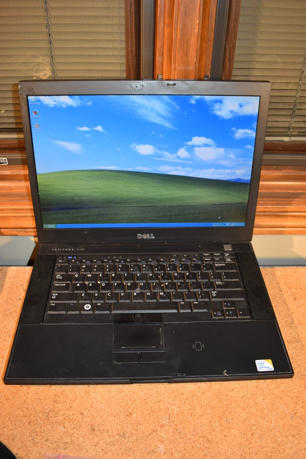 Dell Latitude E6500 Core 2 Duo T9900 3.06GHz 640GB Windows XP NVidia NVS 160M