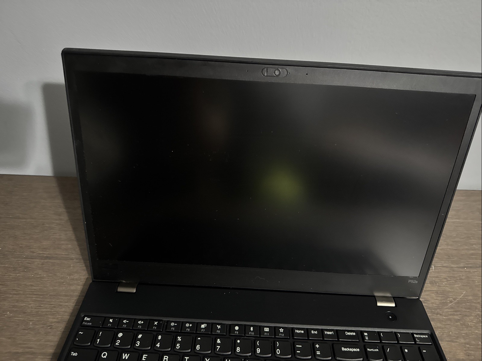 Lenovo ThinkPad P52s – No Battery / HDD / RAM – Parts or repair