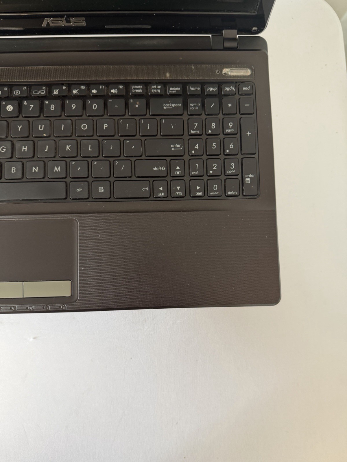 Asus K53E Laptop – Good Screen – Intel i5-2450M – Read Des