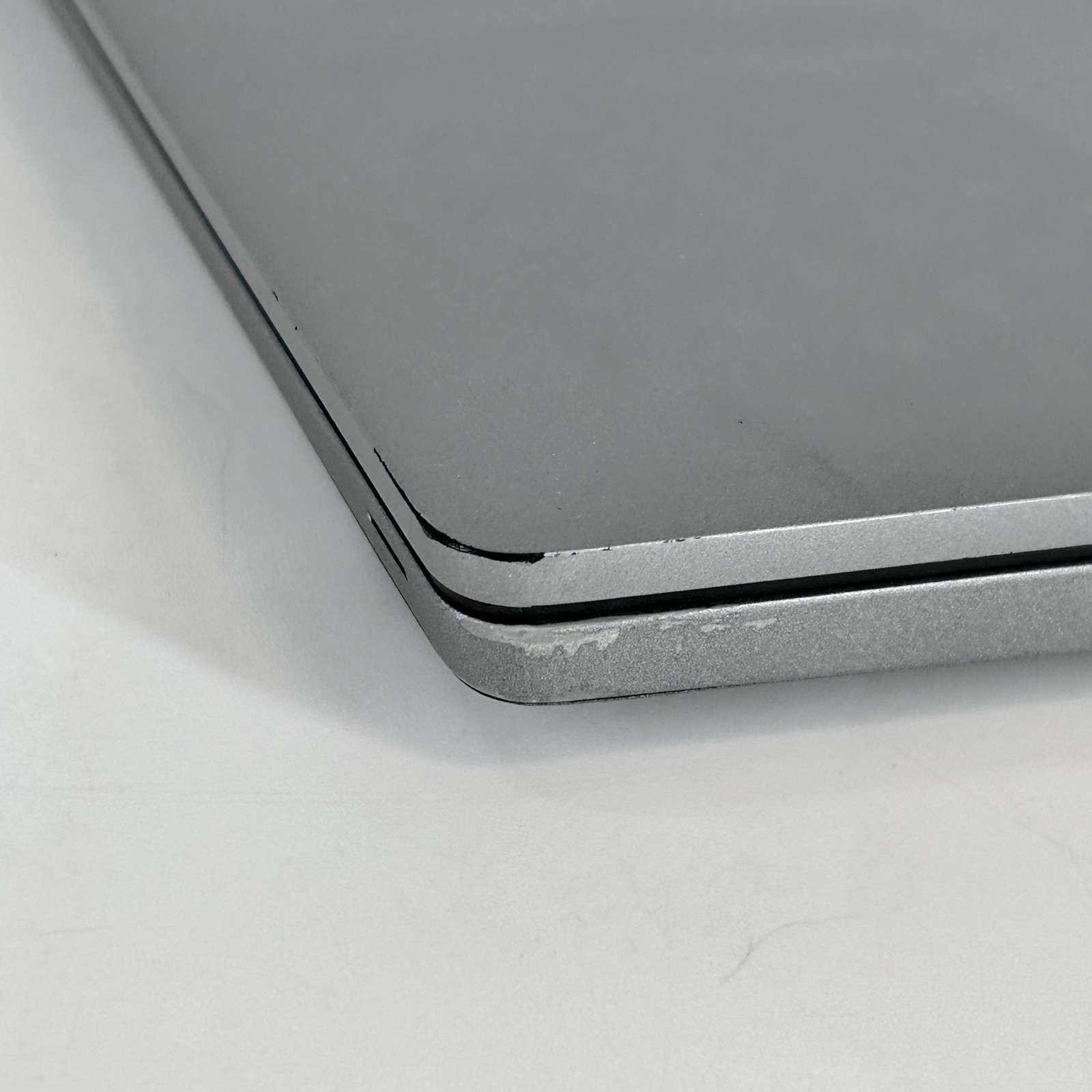 Dell Latitude 5430 14 Gray FHD 1.3 GHz i5-1235U 16GB 512GB SSD Good
