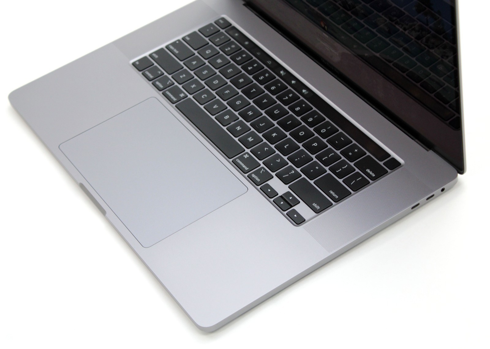 Apple MacBook Pro A2141 (2019) 16″ Core i9-9880H 2.3GHz 16GB 1TB Pro 5500M 4GB