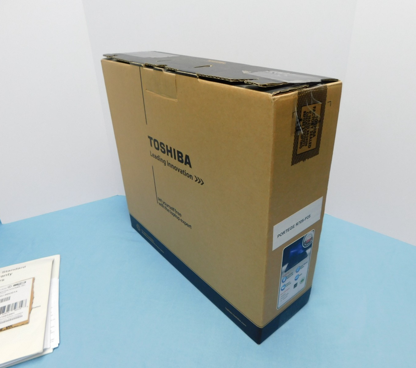 Toshiba Portege R705-P25 Windows 7 laptop ~ factory reset + upgradable to Win 10