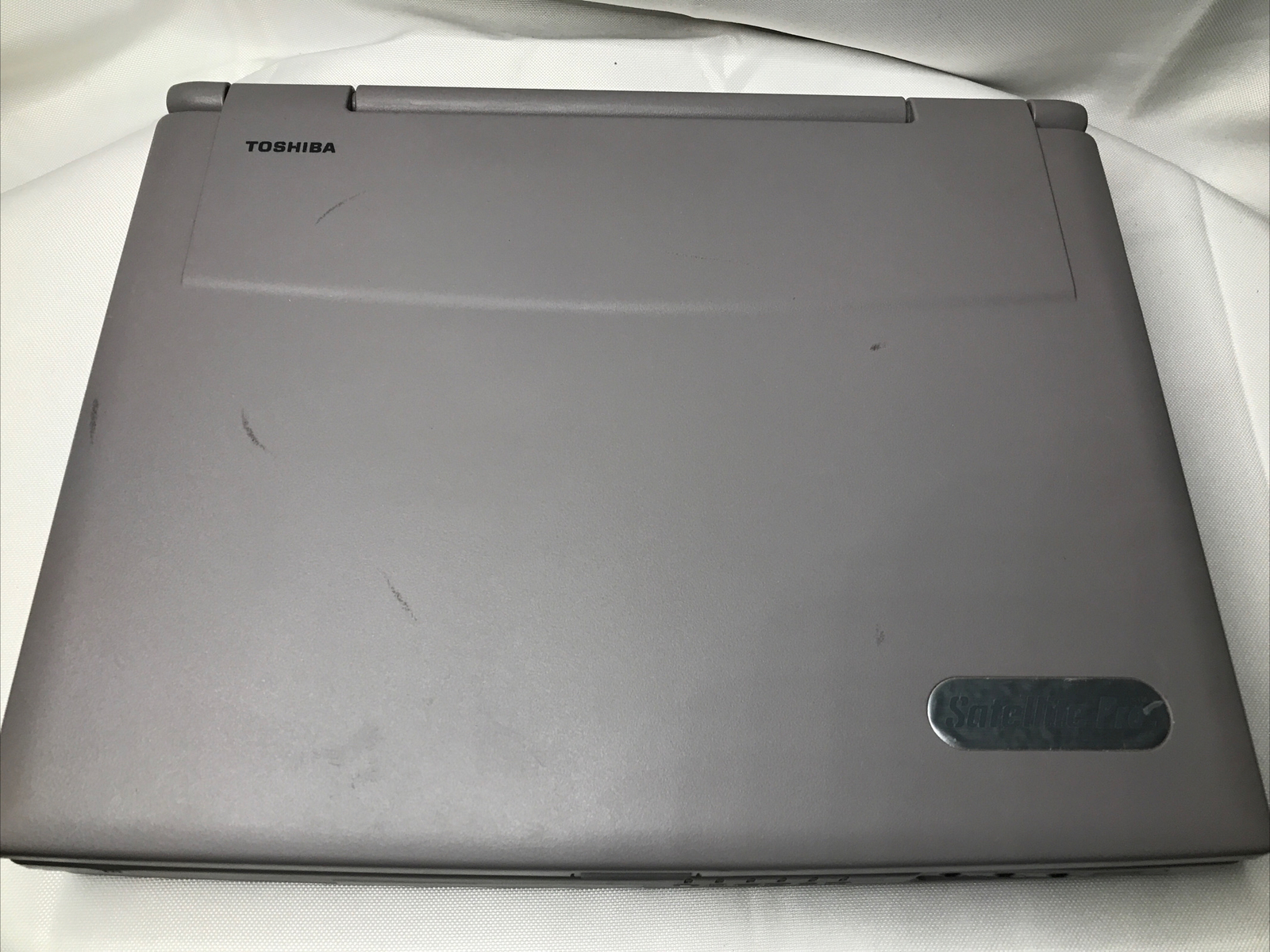 Toshiba Satellite Pro 440CDX Laptop Computer Notebook With Batterie And Hdrive
