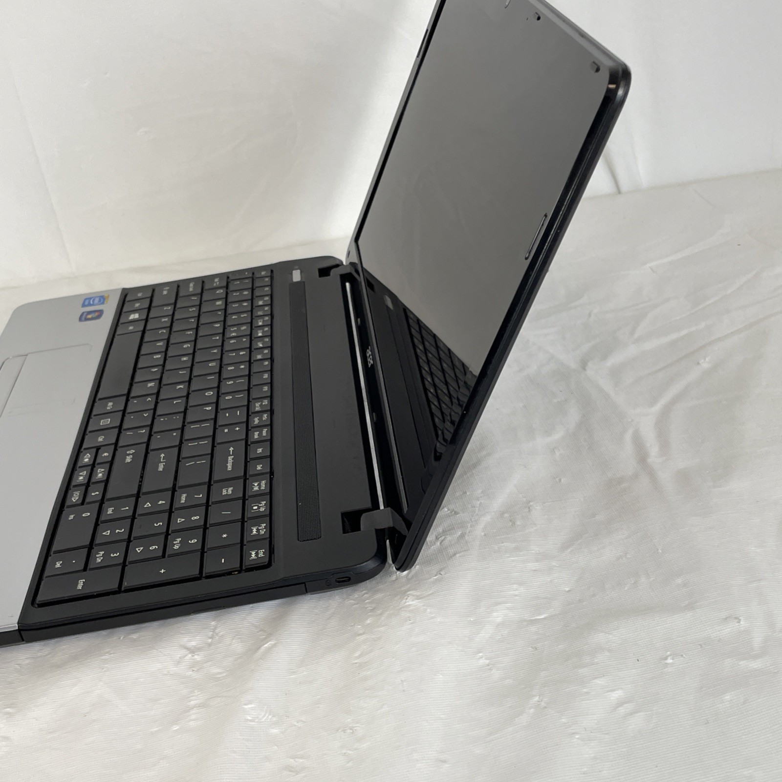 Acer Aspire E1-531 Laptop | Intel Celeron 1005M 1.90GHz | 8GB Ram | NO HD/OS