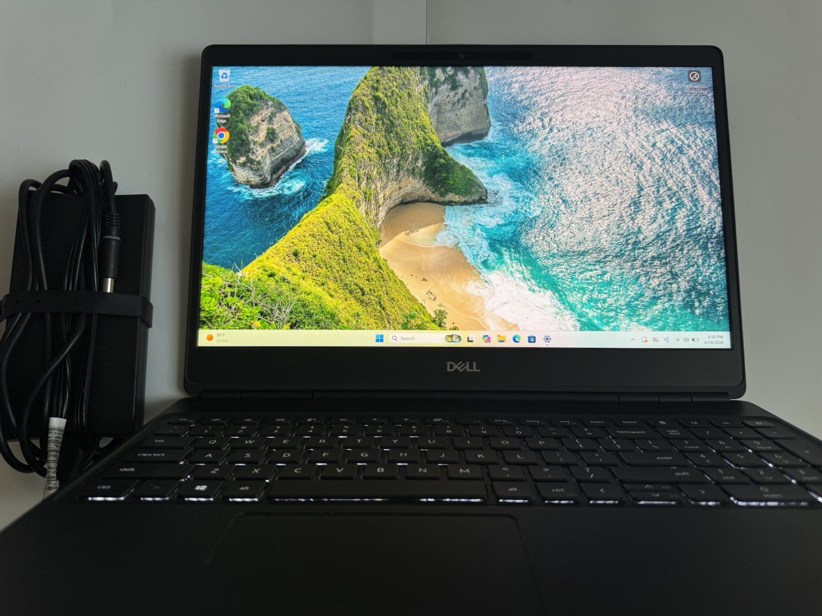 Gaming Dell Precision 7560 FHD 2.5 GHz i7-11850H 32GB 512GB T1200 15.6″ Facial