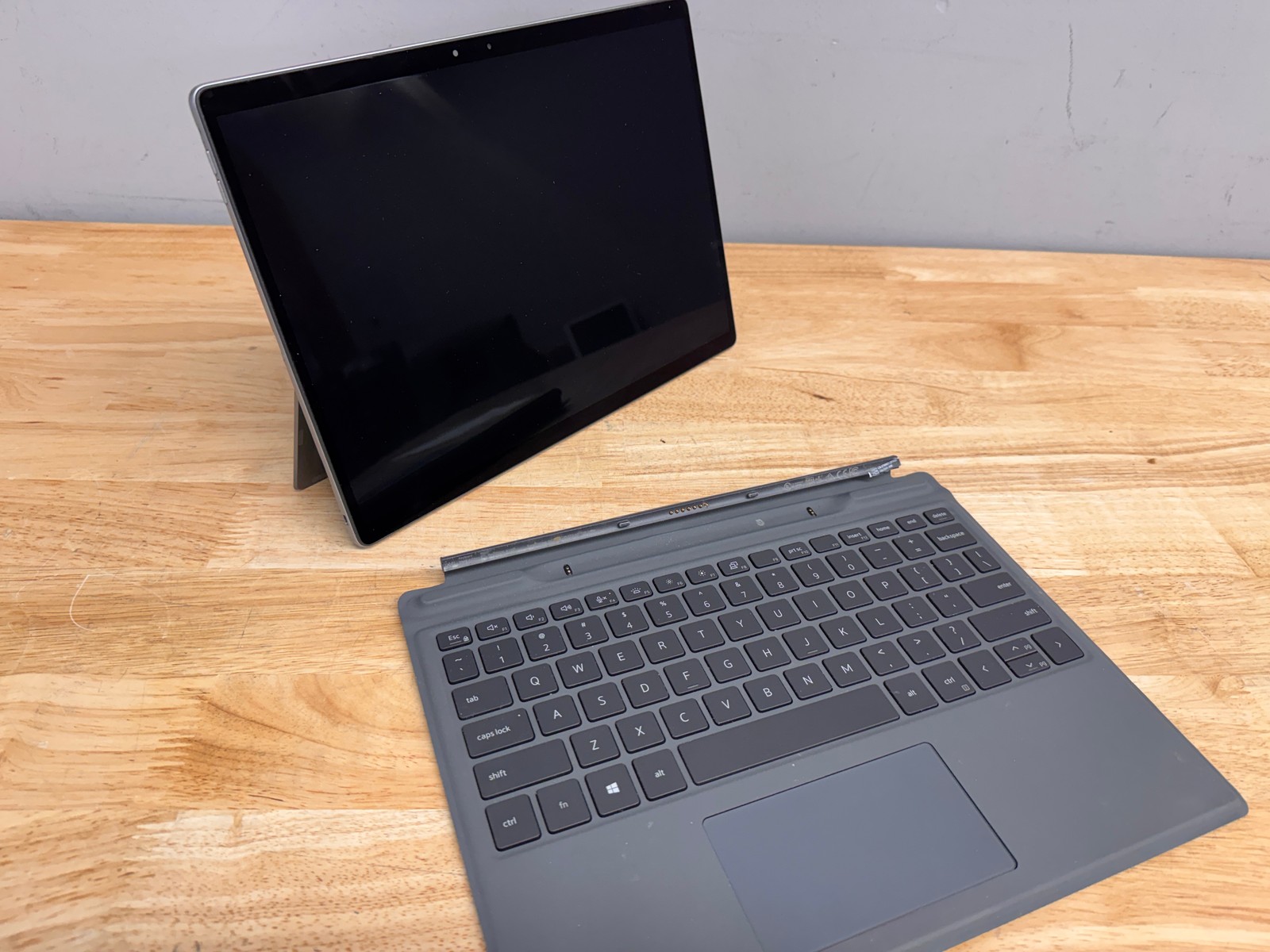 Dell Latitude 7320 2in1 12.3″ TOUCHSCREEN TABLET Intel Core i7, 512 GB SSD, W11
