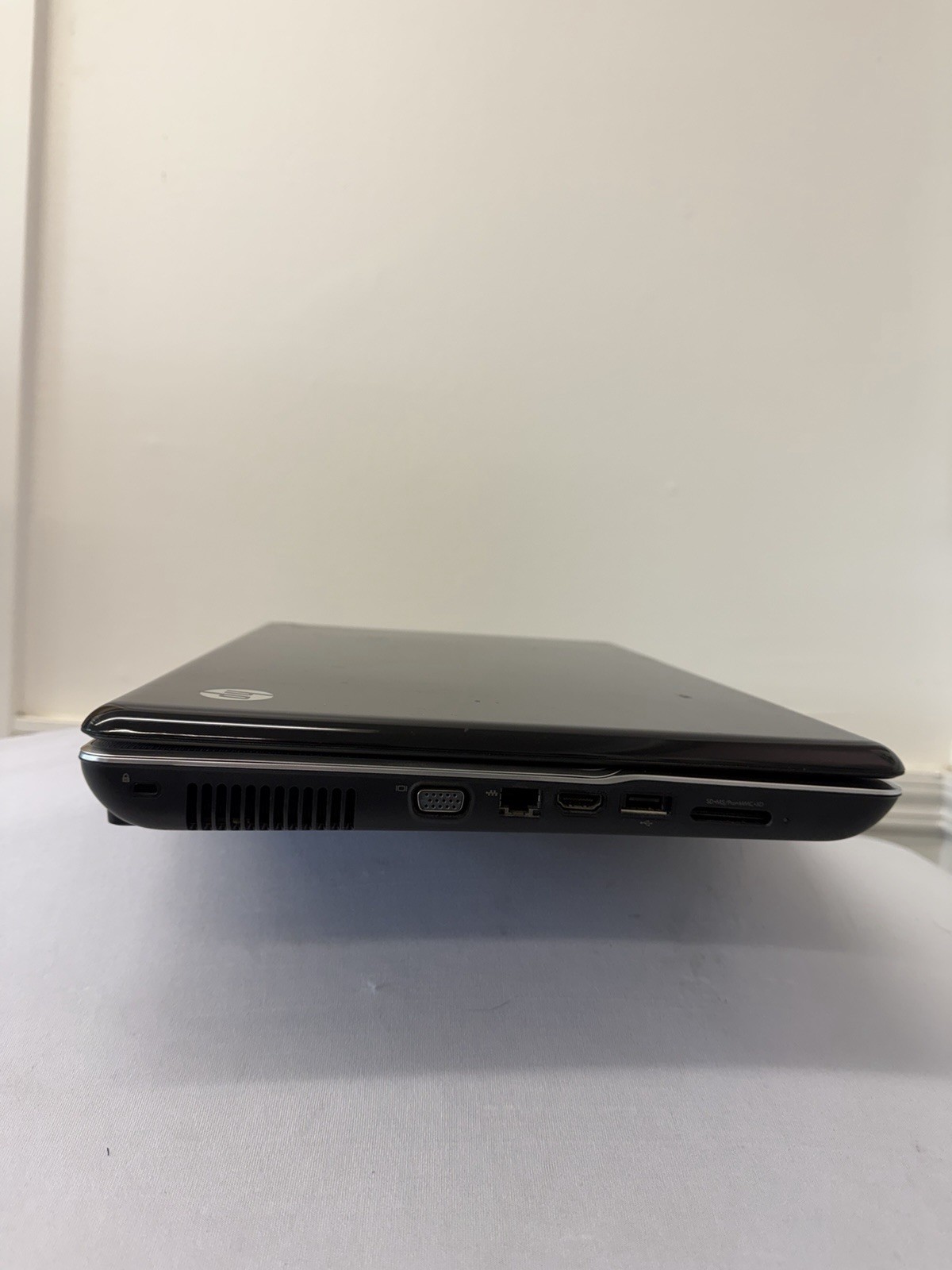 HP Notebook G71-340US Laptop – Good Screen – Intel Duo T6600 – Read Des
