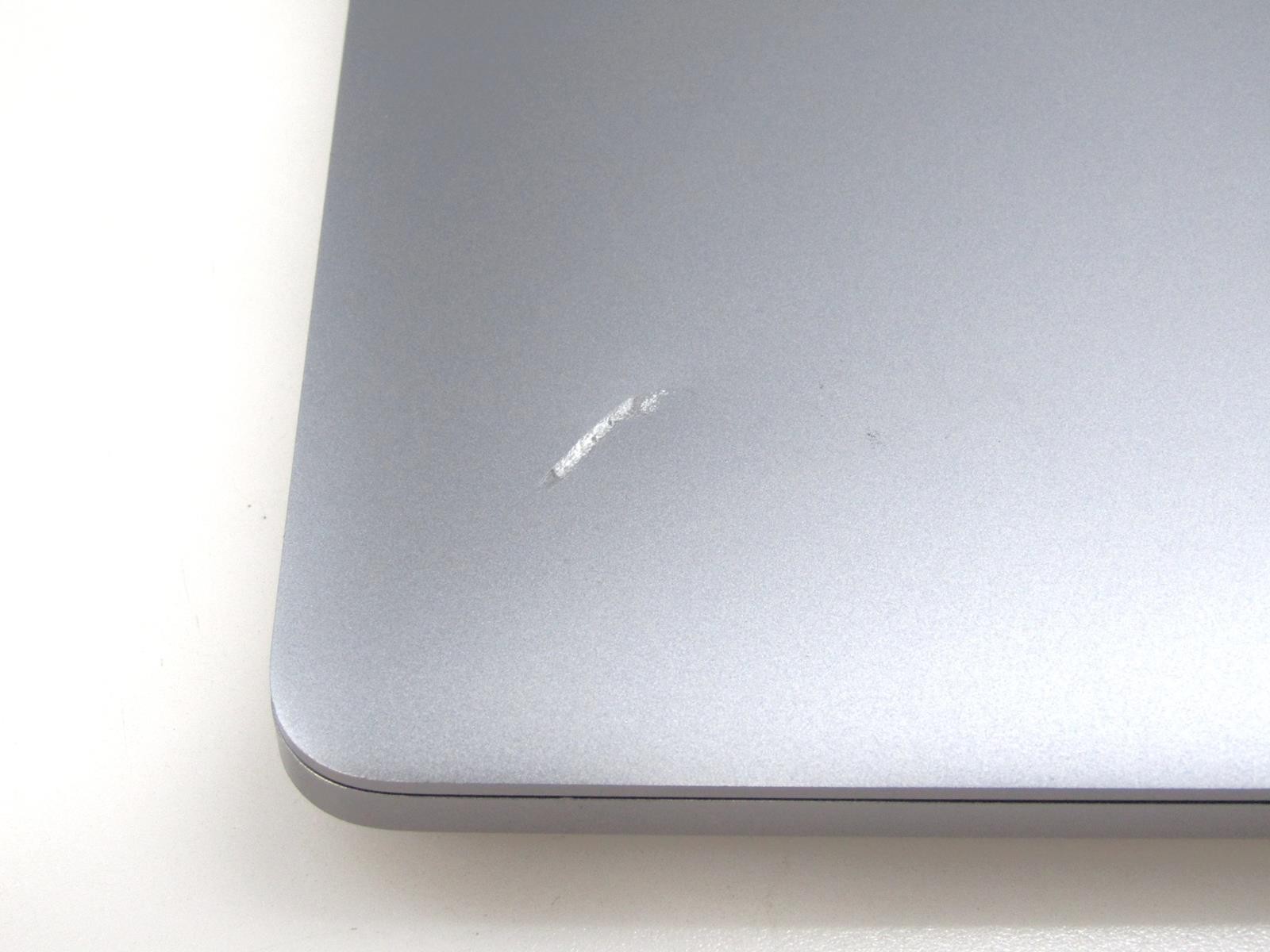 Apple MacBook Pro A1990 15.4″ | i7-8750H | 32GB | 1TB Sequoia | Radeon Pro 555X