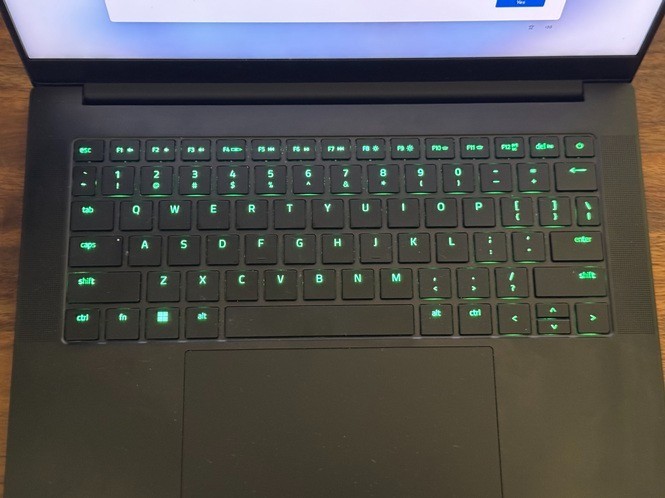 Razer Blade 14 Gaming Laptop AMD Ryzen 9 7940HS CPU – GeForce RTX 4070 – 2TB SSD