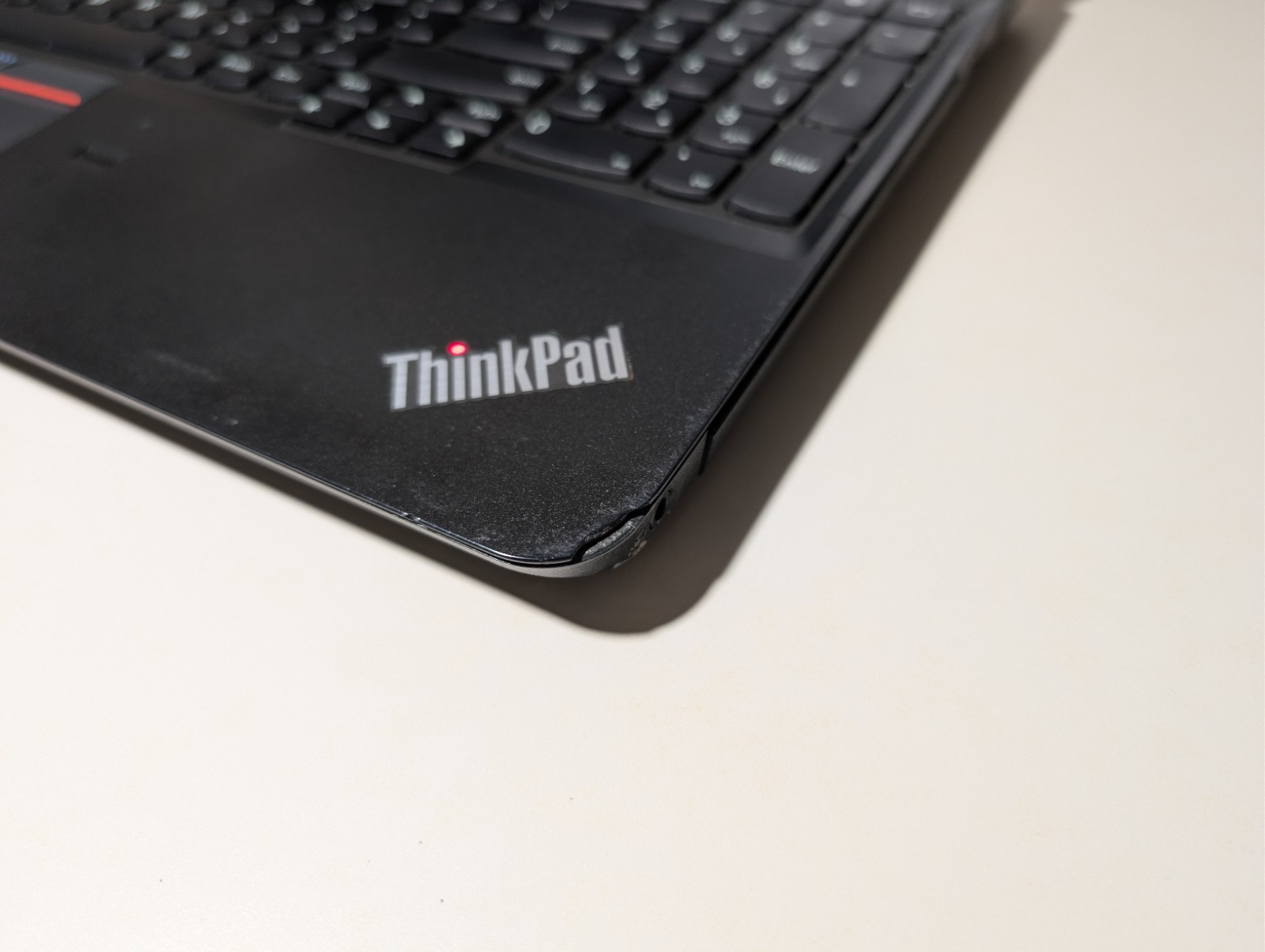 LENOVO THINKPAD E560 | i7-6500U 16GB RAM 256GB SSD | FHD AMD Radeon R7 DVD
